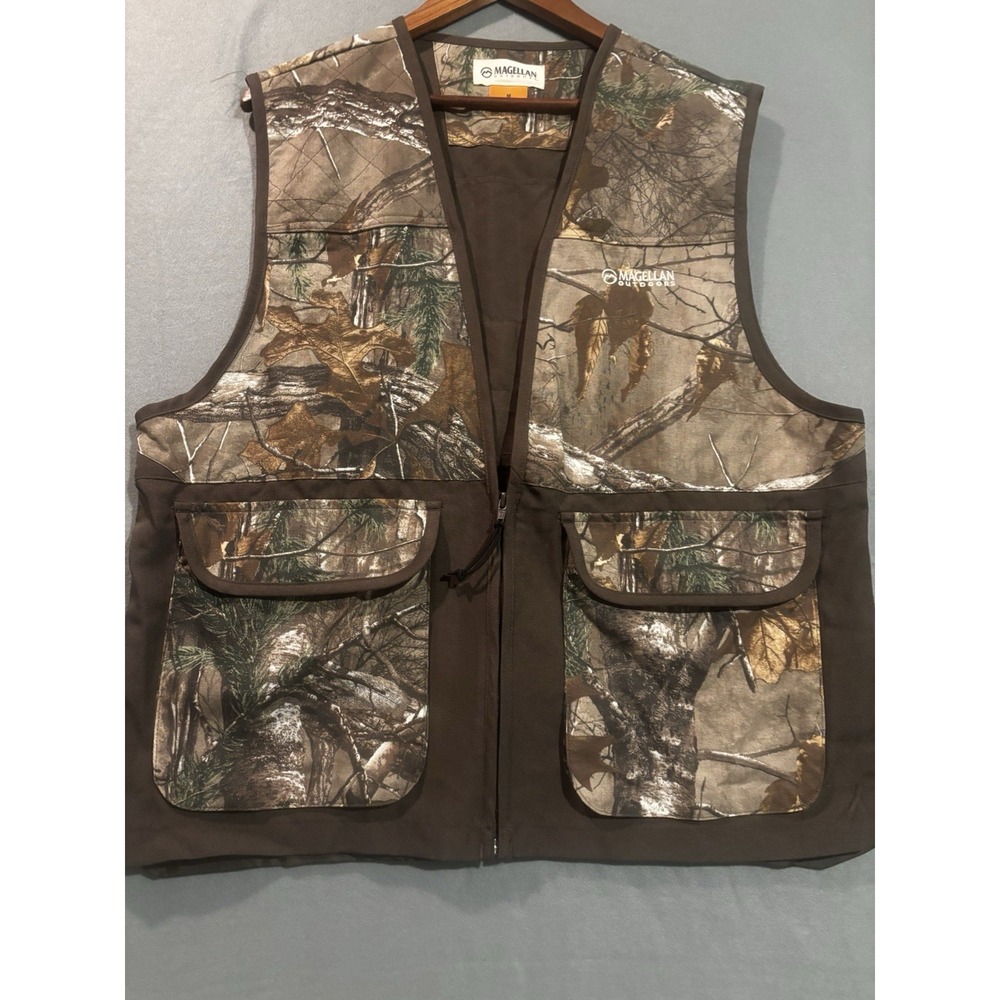 Magellan Outdoors Hunting Vest Mens Medium Real Tree Camo Camouflage Outdoor